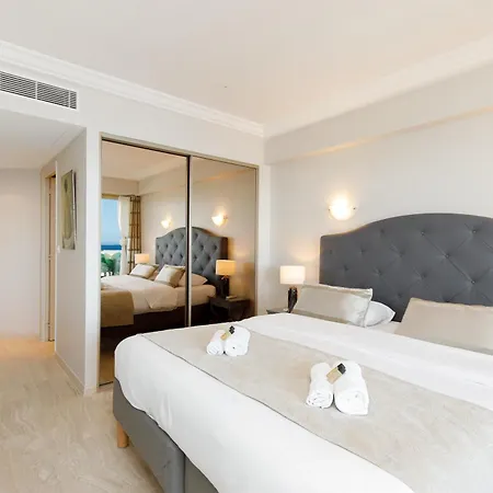 Elegant 120m² En Front De A Apartment Cannes